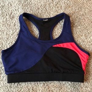 NWOT Fablectics sports bra